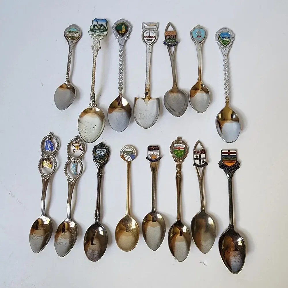 Lot Of 15 Souvenier Spoons Canada Collector Vintage Assorted Quebec Ontario BC
